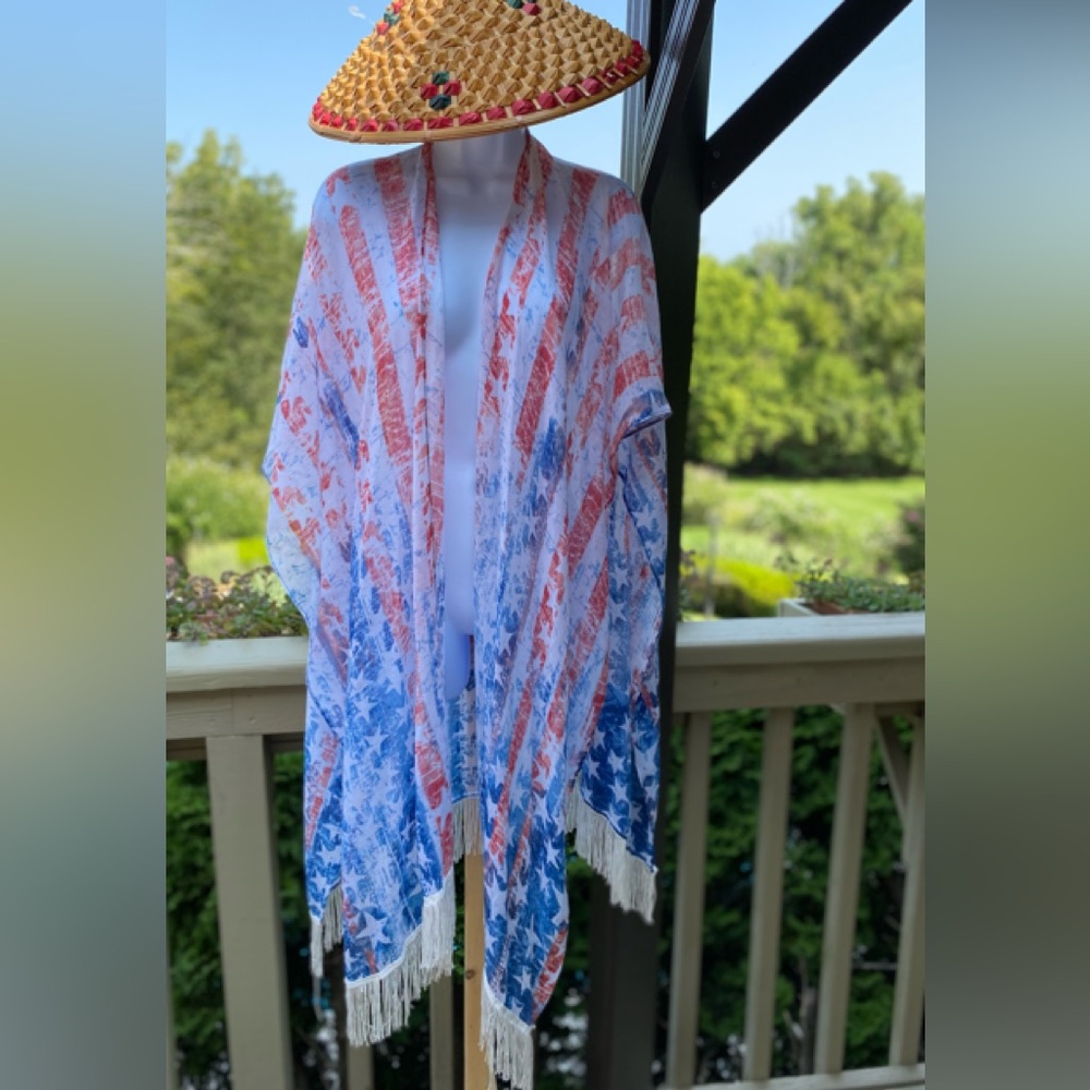 NWOT Colleen Lopez - Adorable (washed out) American Flag beach coverup, 78”x33”
